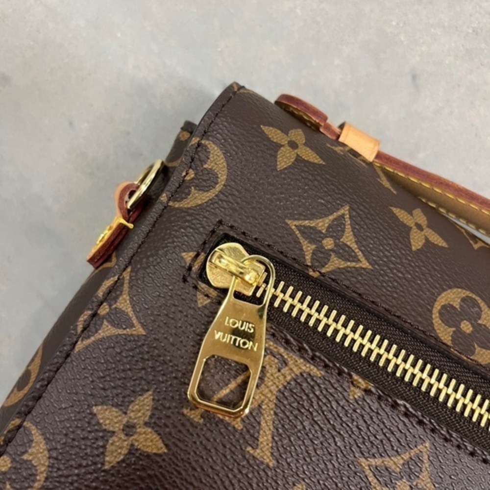 Louis Vuitton‎ Monogram Patches Pochette Metis - Picture 10 of 17